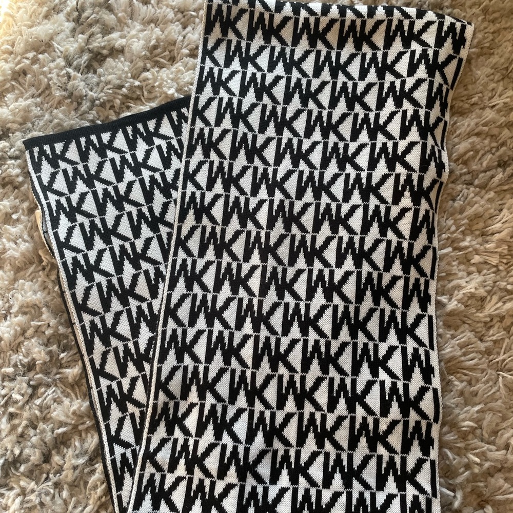 Michael Kors Scarf